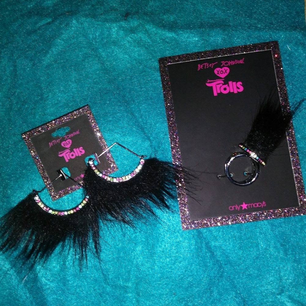 Betsey Johnson ring and earring set